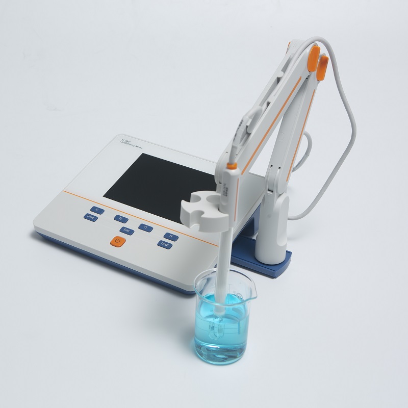 EC300F Conductivity Meter